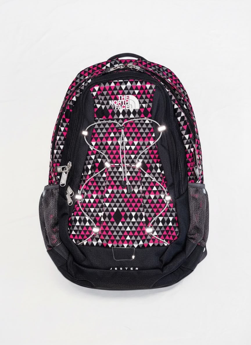 TNF MOCHILA JESTER 28L. SIN DETALLE CASI COMO NUEVO.