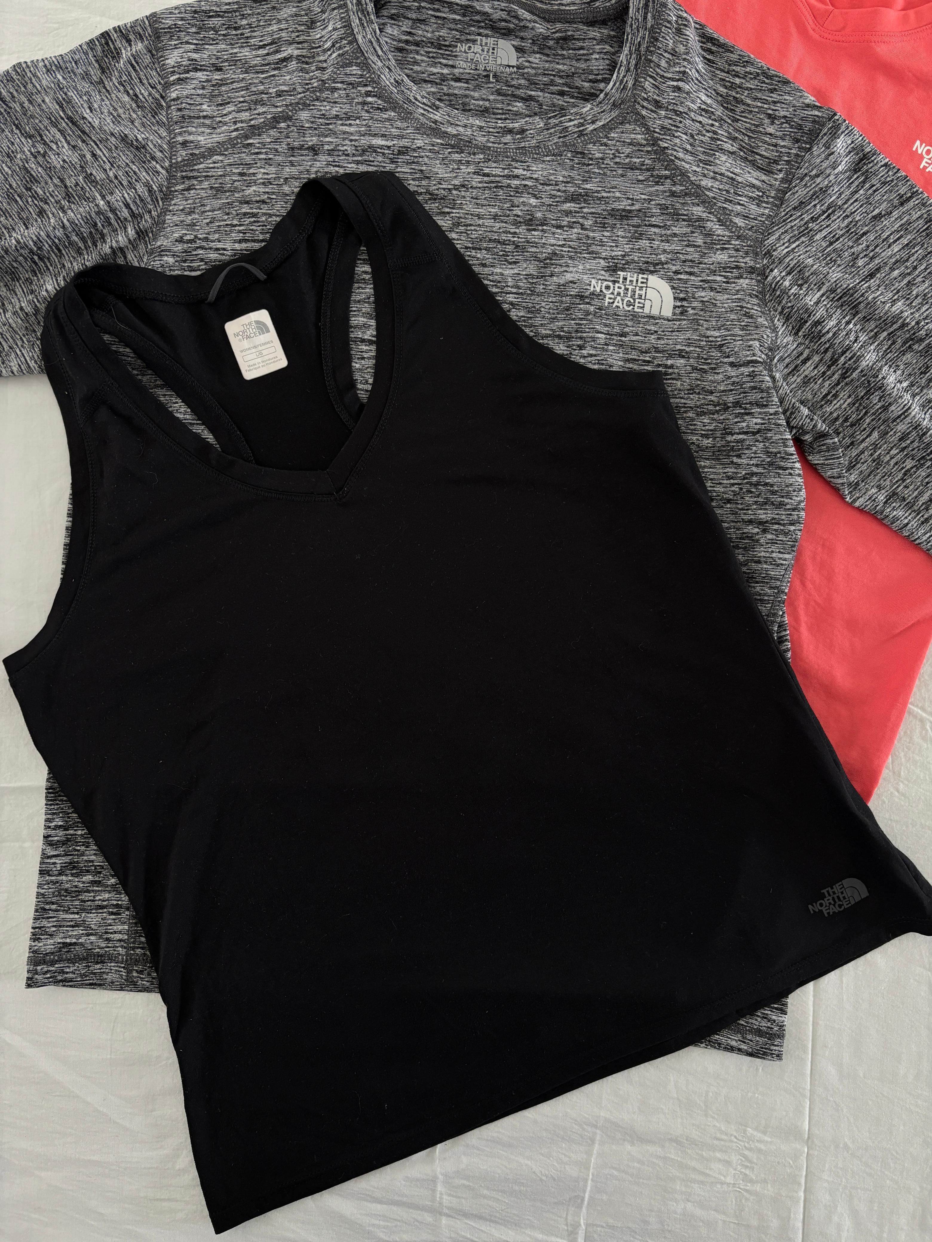 TNF CAMISETA NEGRA PARA SENDERISMO VAPOR WICK (absorbe el sudor de la piel) L DE DAMA.