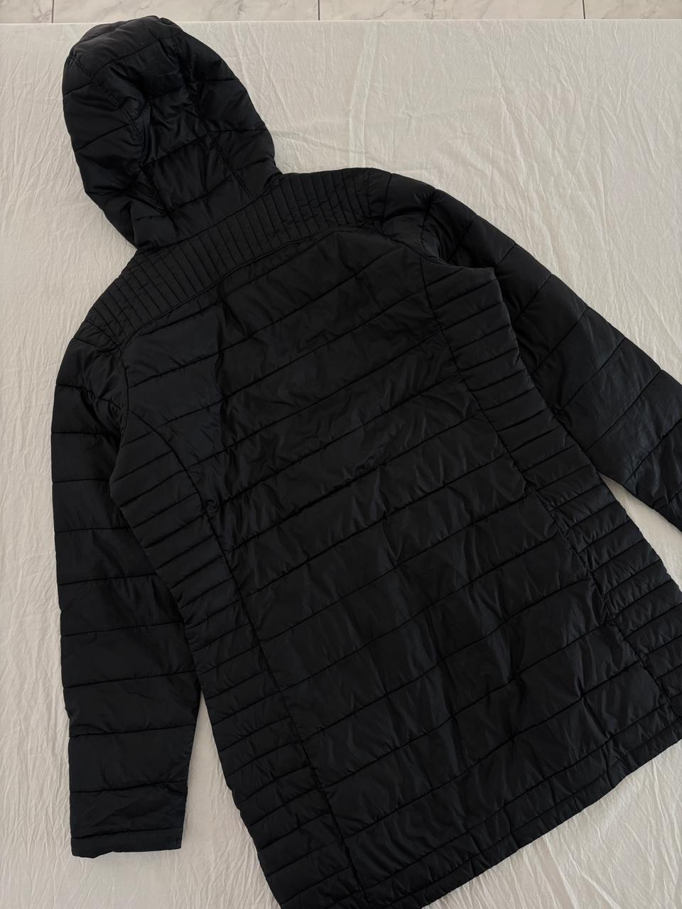 COLUMBIA PARKA NEGRO 3RA CAPA PARA FRÍO. L DE DAMA.