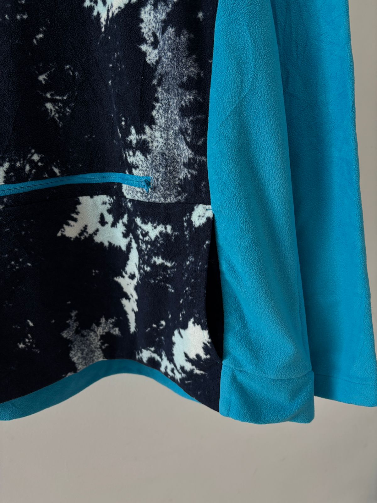 COLUMBIA FLEECE LIGERO AZUL. SIN DETALLE. L DE DAMA.
