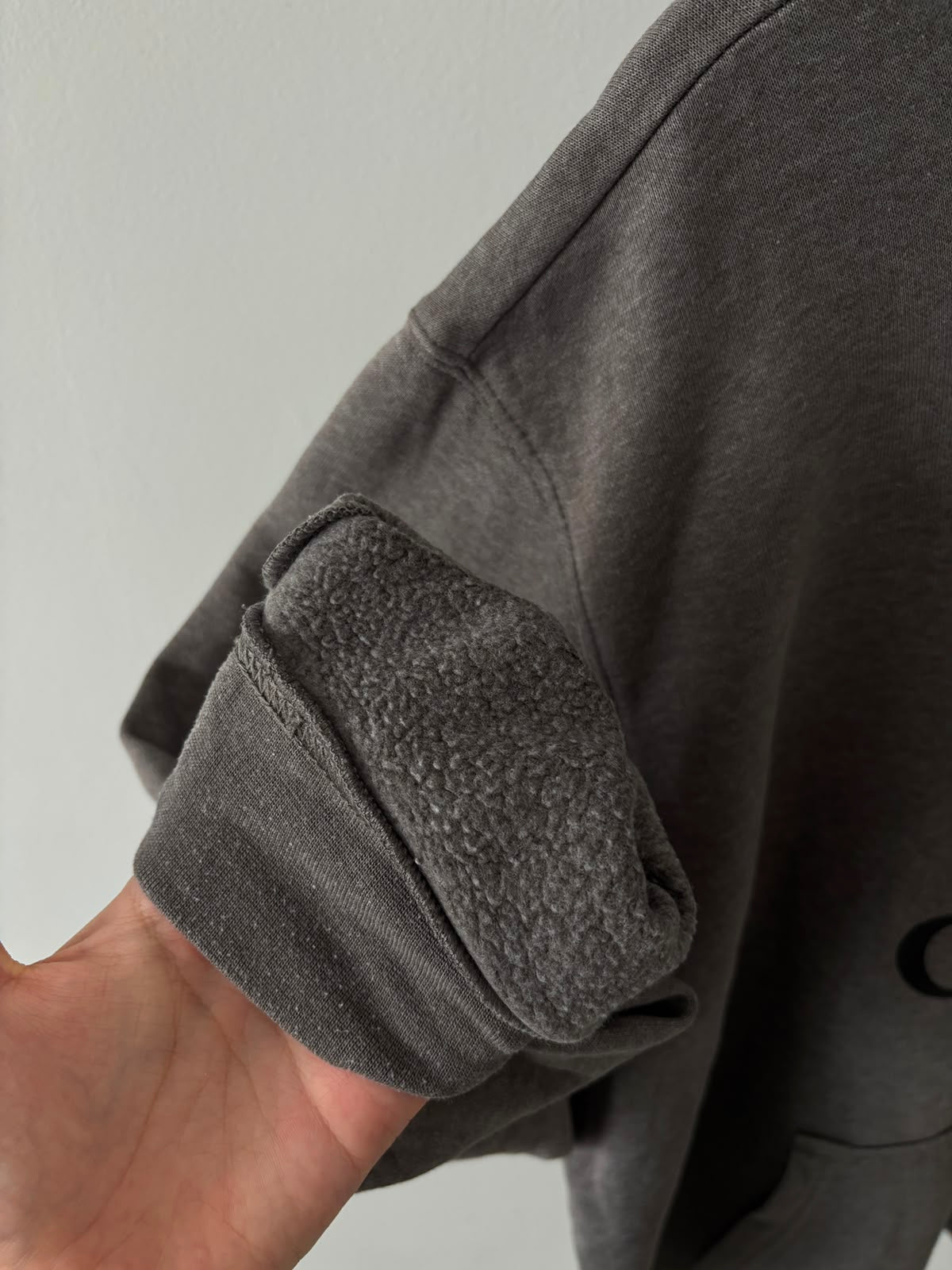 COLUMBIA HOODIE GRIS, TELA DE ALGODÓN. SIN DETALLE. XXL DE DAMA.
