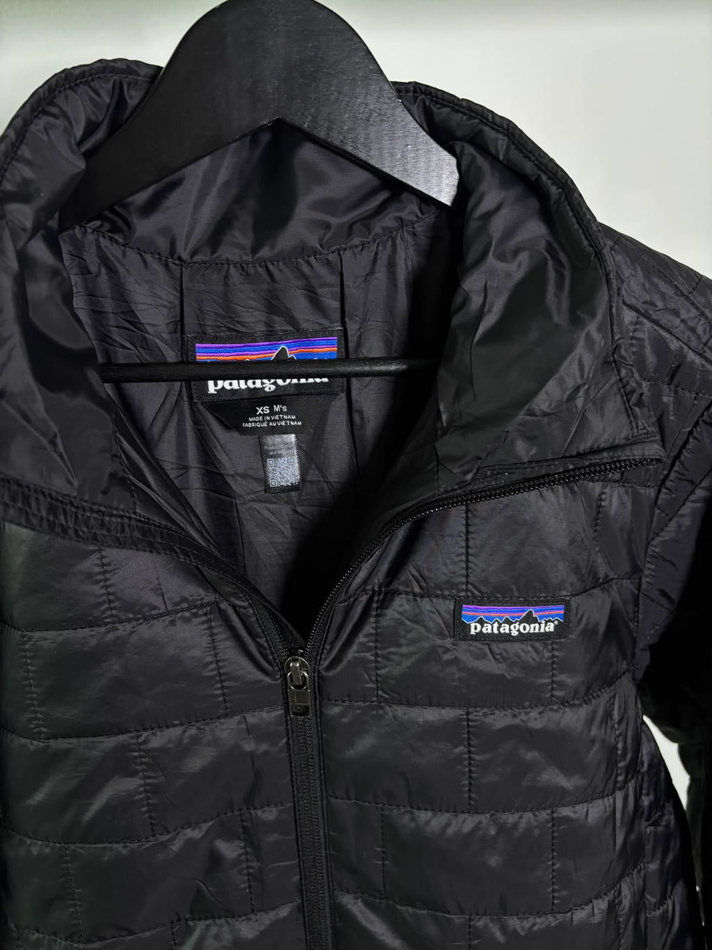 PATAGONIA NEGRO 2DA CAPA PRIMALOFT ⭐️   CASI COMO NUEVO. S DE DAMA.
