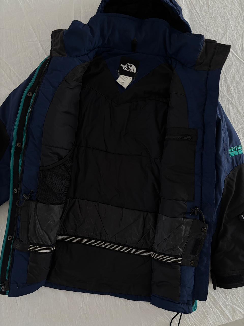 TNF AZUL CON NEGRO BRUMOSO Y CALIENTE IMPERMEABLE PARA NIEVE. L DE DAMA.