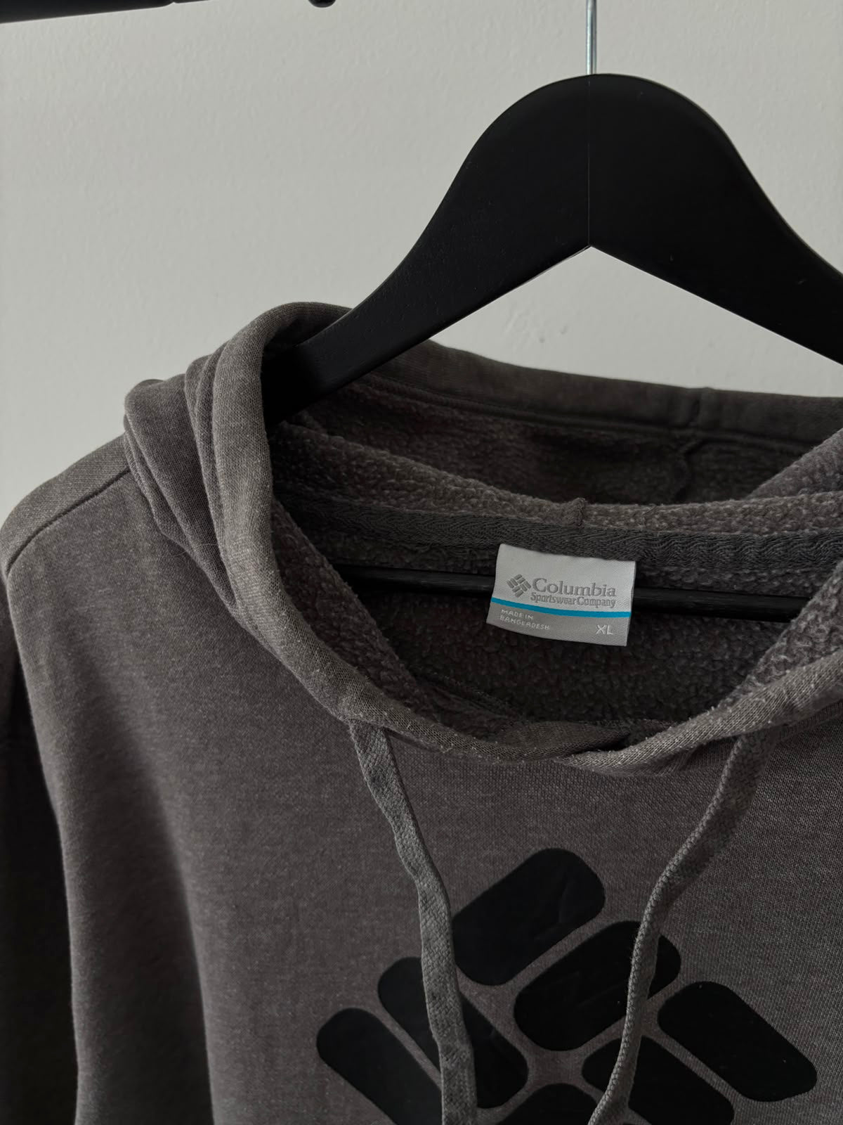 COLUMBIA HOODIE GRIS, TELA DE ALGODÓN. SIN DETALLE. XXL DE DAMA.