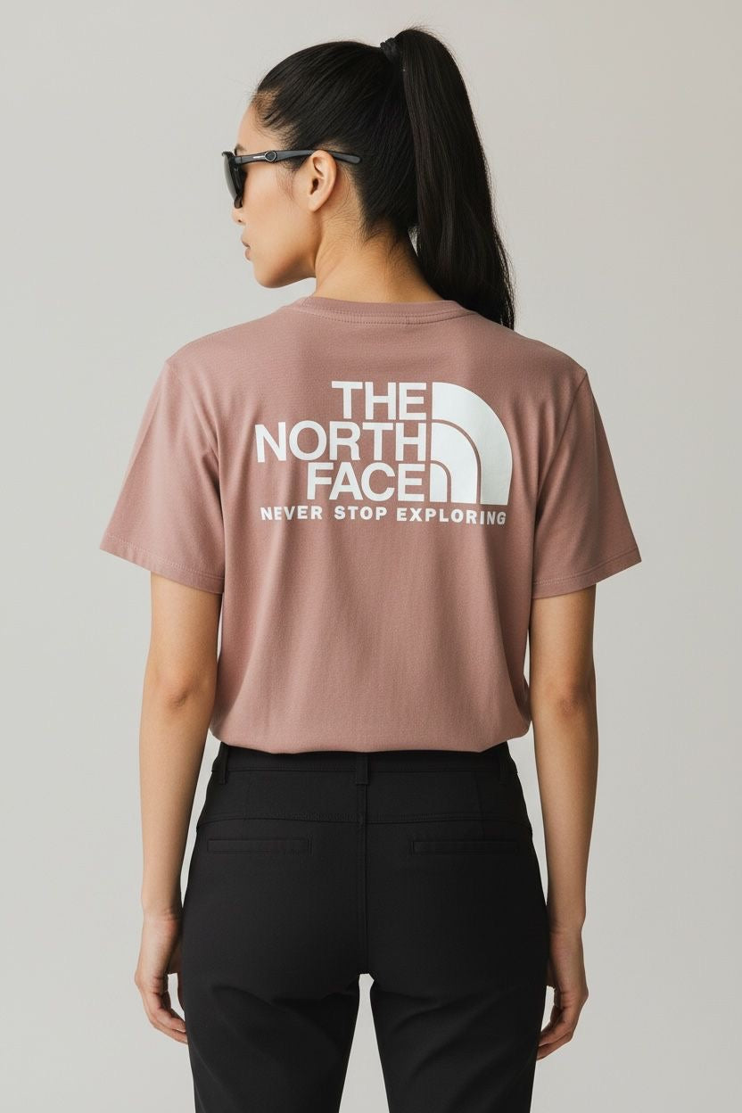TNF ROSA TELA TIPO ALGODÓN LETRAS POCO CRAQUEADAS. L DE DAMA.