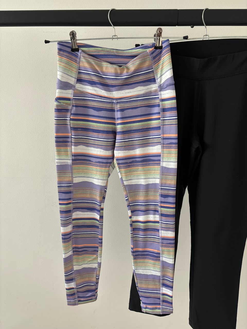 COLUMBIA LEGGIN MORADO TELA GRUESA Y FRESCA. COMO NUEVO. S DE DAMA.