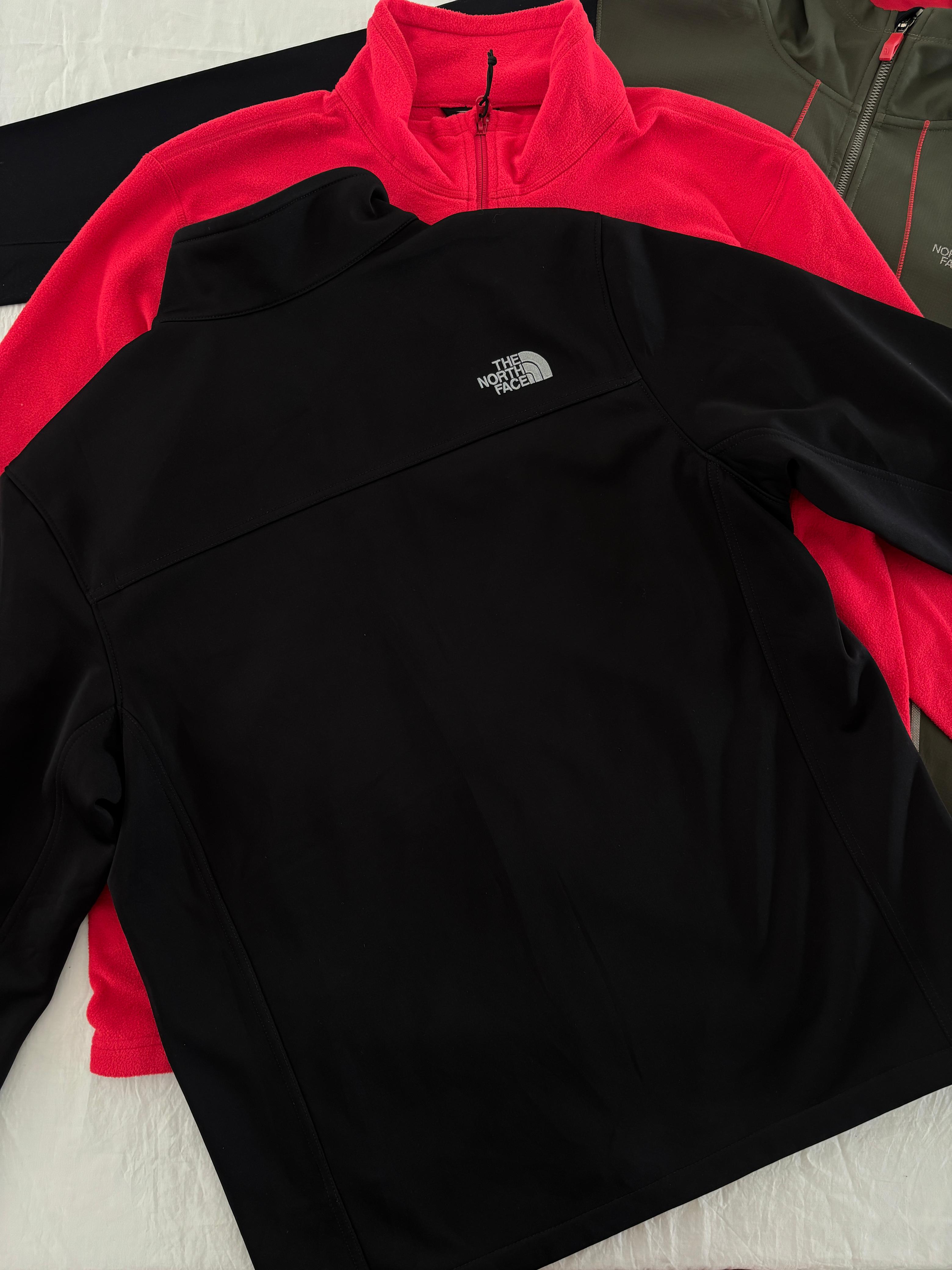 TNF CHAMARRA 2DA CAPA TIPO NEOPRENO POLAR POR DENTRO WINDWALL. XL DE DAMA.