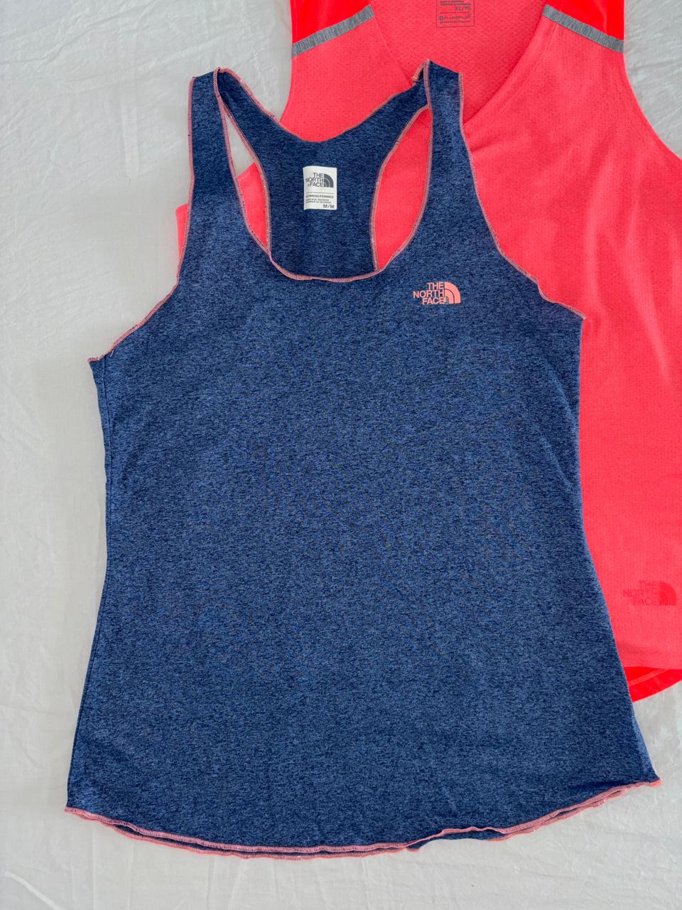 TNF CAMISETA AZUL LIGERA SIN DETALLE. S DE DAMA.