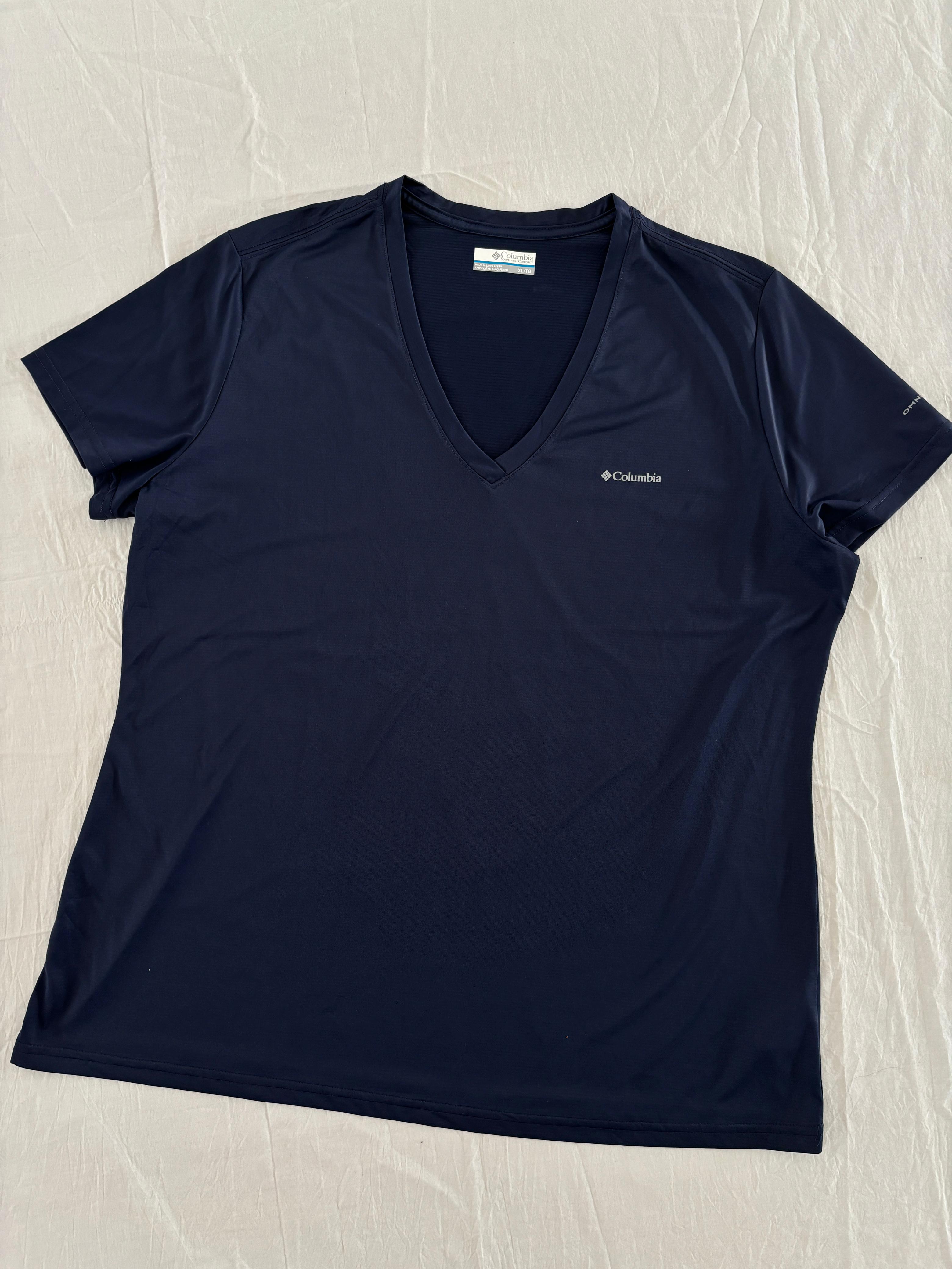 COLUMBIA BLUSA LIGERA AZUL OMNI WICK (SECADO RÁPIDO) XL DE DAMA.