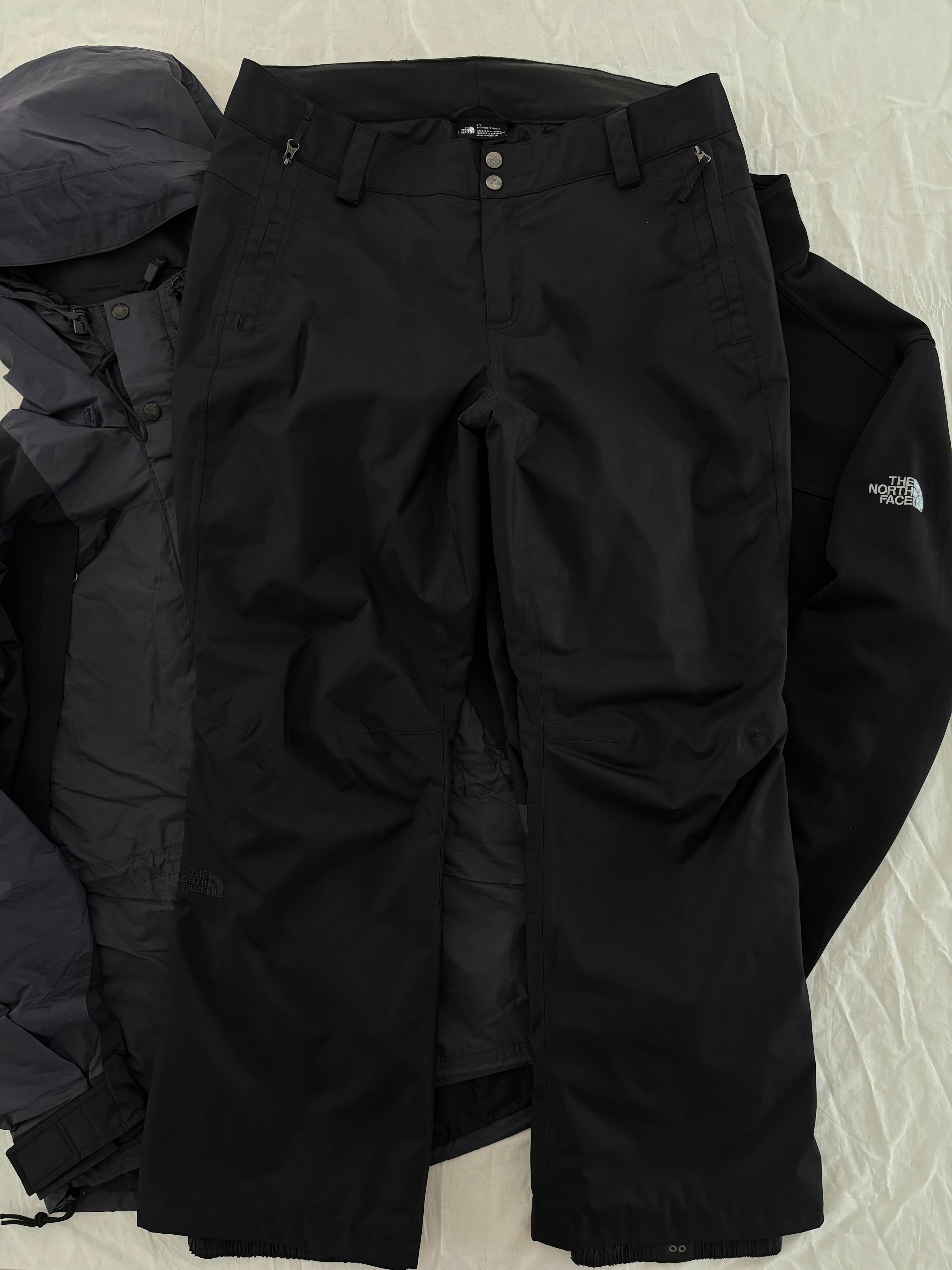 TNF PANTALÓN DRYVENT PARA NIEVE (permite que el sudor salga mientras impide la entrada de agua y viento) DOBLE LOGO. L DE DAMA.