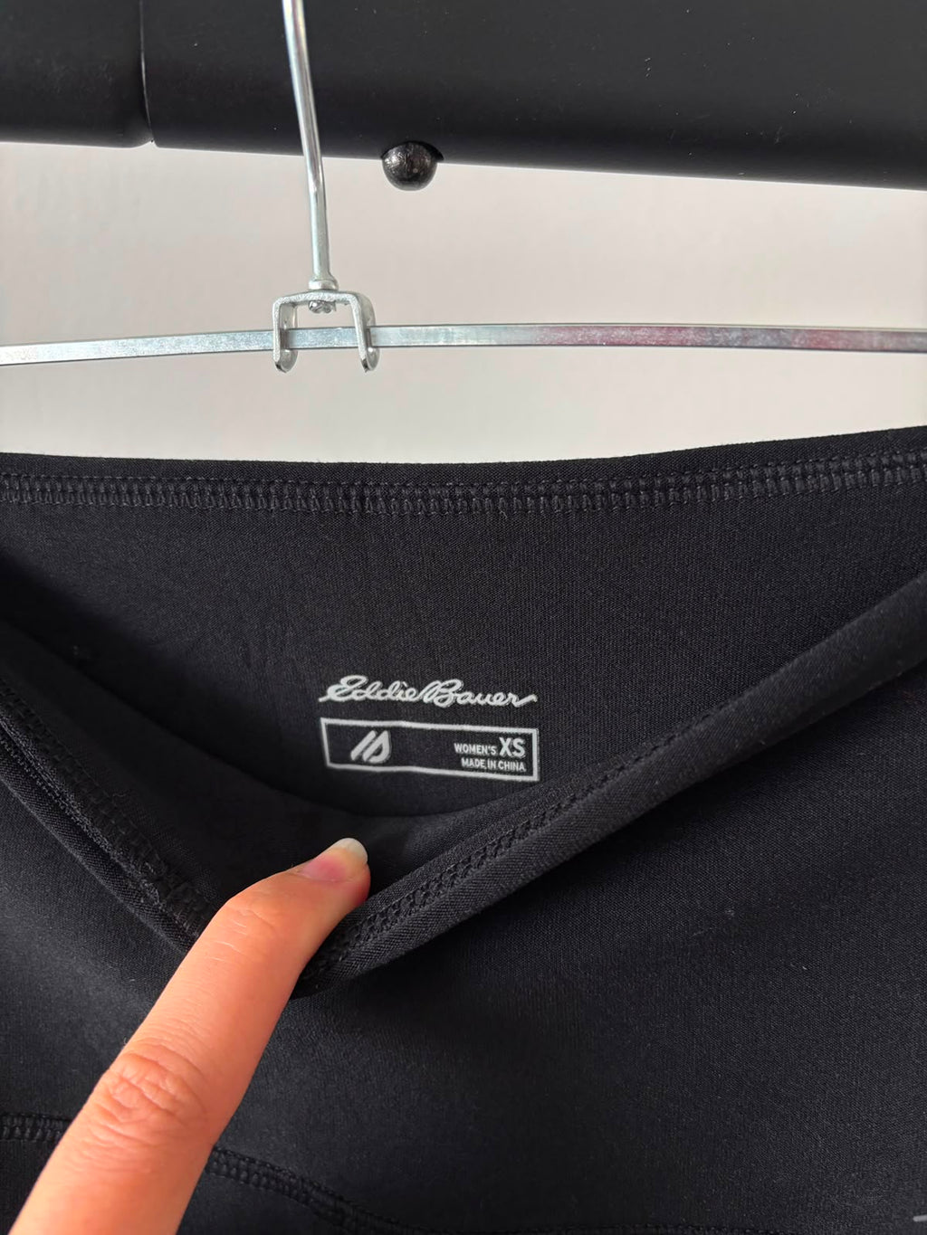 EDDIE BAUER NEGRO LEGGIN PARA SENDERISMO. TELA GRUESA TIPO ALGODÓN. COMO NUEVO. XS DE DAMA.