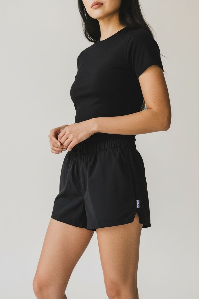 PATAGONIA SHORT NEGRO CORTO CACHETERO. SIN DETALLE. S DE DAMA.