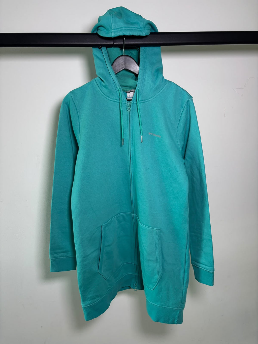 COLUMBIA HOODE MENTA LARGO. PEQUEÑO DETALLE. L DE DAMA.