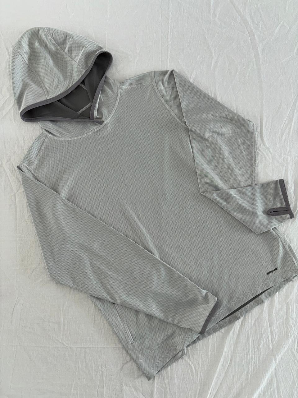 PATAGONIA BLUSA LARGA TRANSPIRABLE PARA SENDERISMO. M DE DAMA.