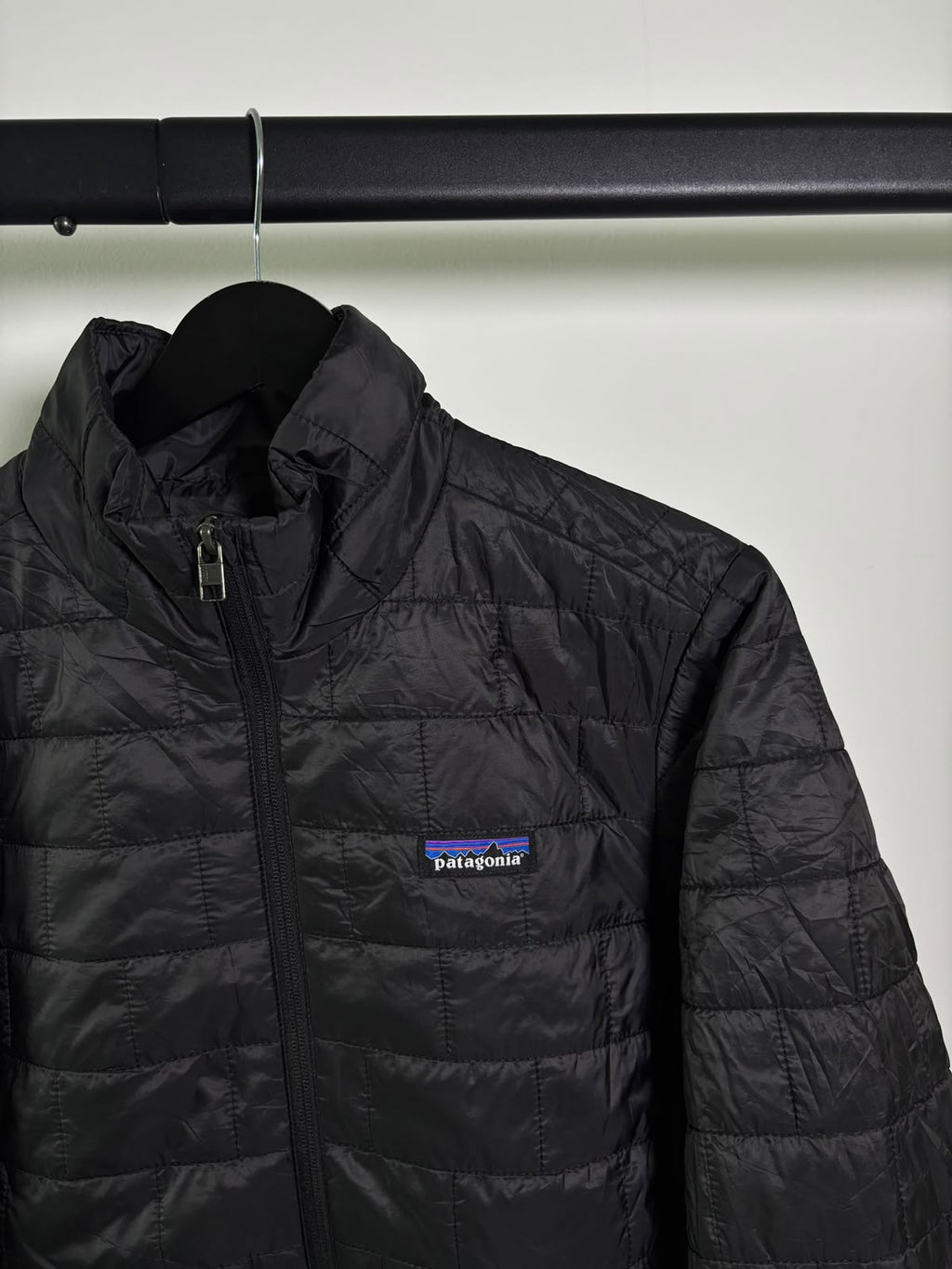 PATAGONIA NEGRO 2DA CAPA PRIMALOFT ⭐️   CASI COMO NUEVO. S DE DAMA.