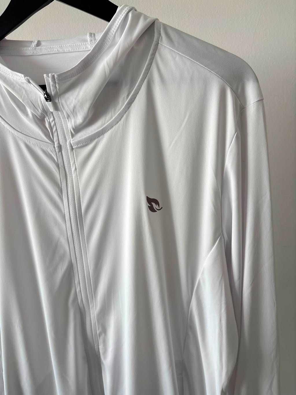 BLUSA BLANCA PARA SENDERISMO TELA LIGERA Y FRESCA SIN DETALLE. XL DE DAMA.