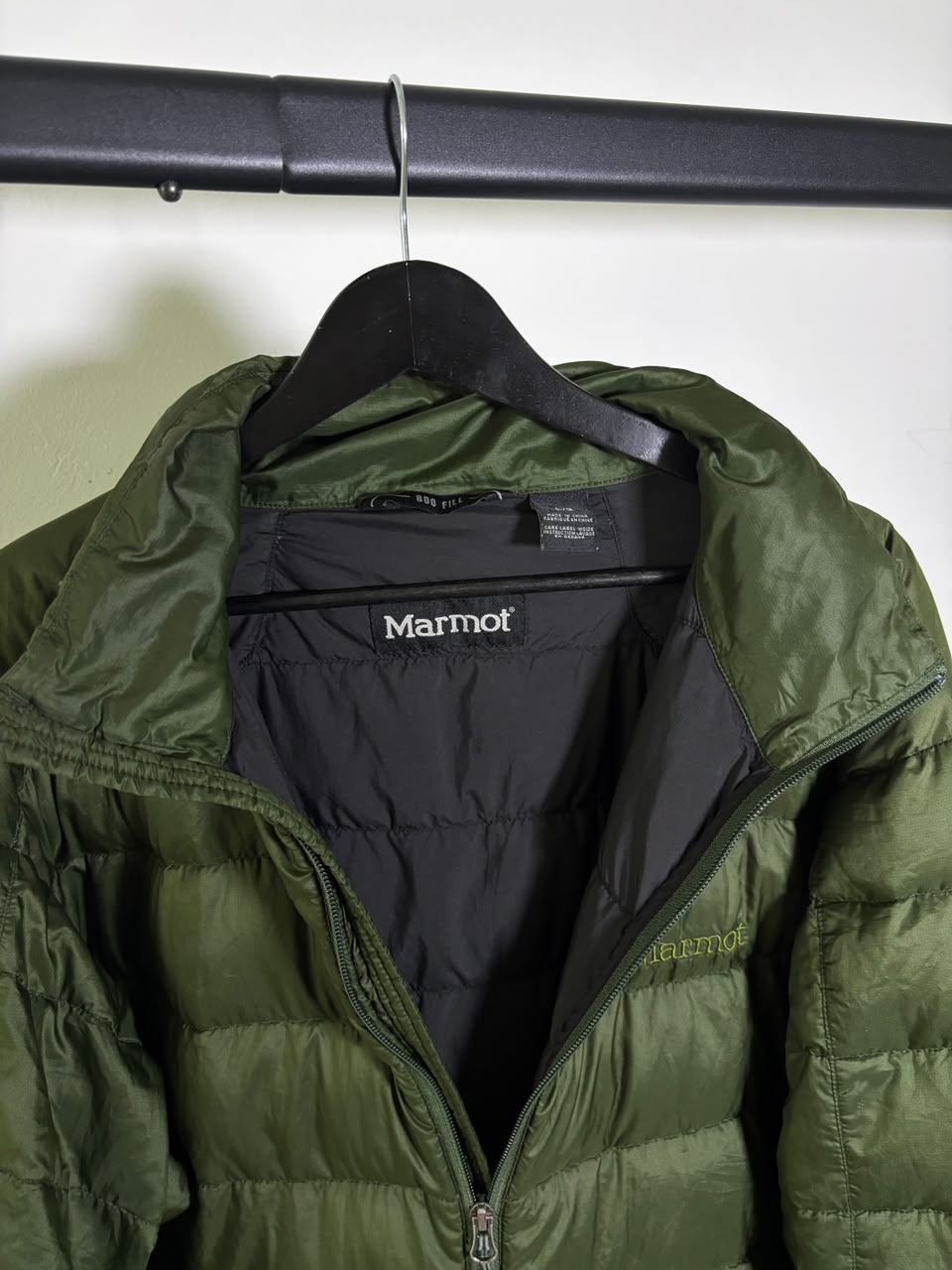 MARMOT 2DA CAPA DE PLUMA DE GANSO. COMPRESIBLE Y LIGERA. XL DE DAMA.