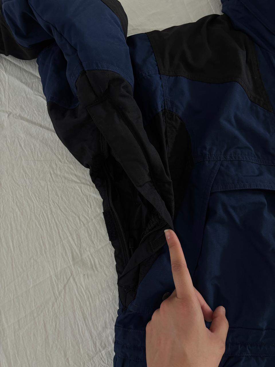 TNF AZUL CON NEGRO BRUMOSO Y CALIENTE IMPERMEABLE PARA NIEVE. L DE DAMA.