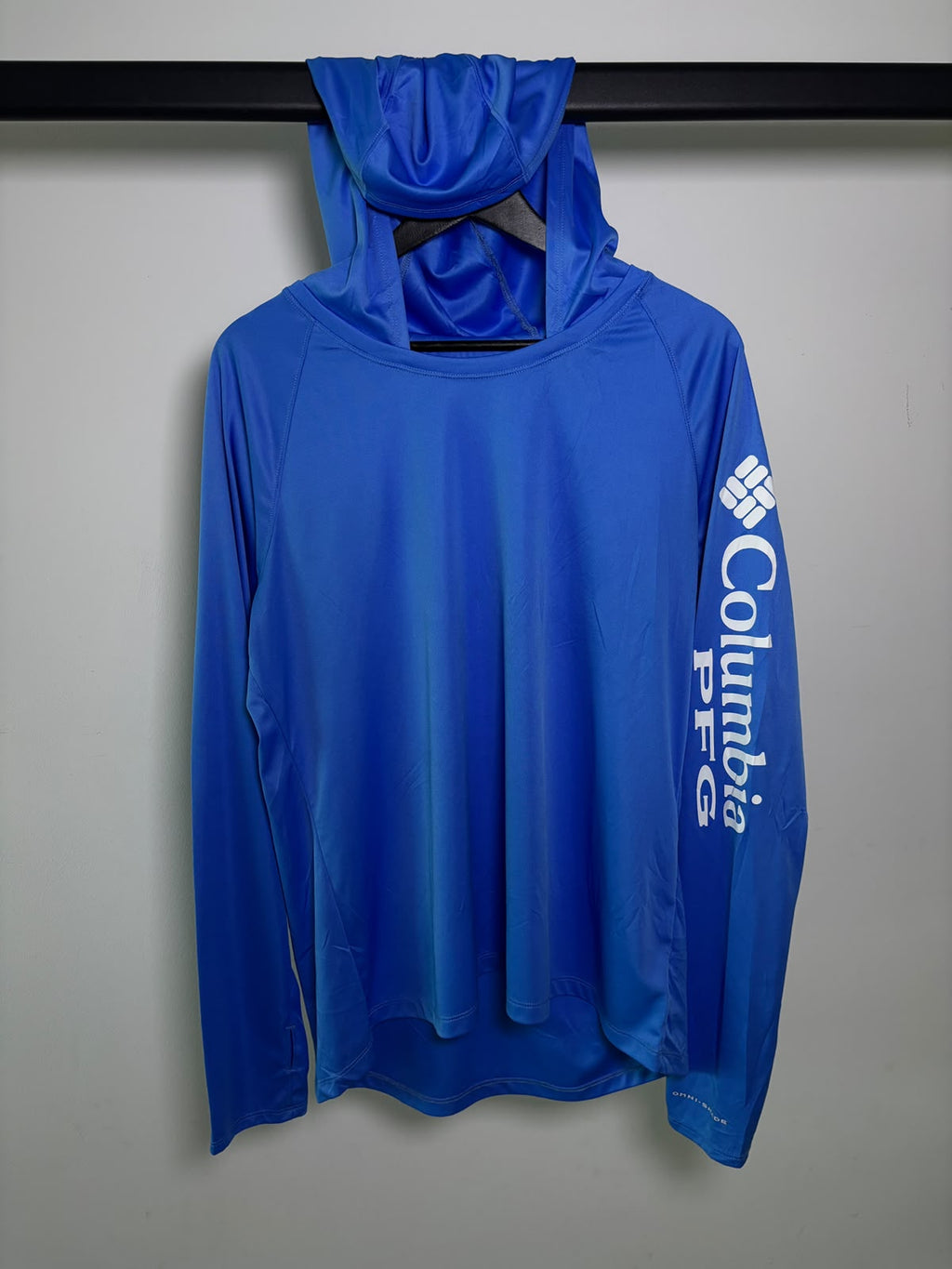 COLUMBIA AZUL OMNI SHADE ☀️ (PROTECCIÓN UVA Y UVB) SIN DETALLE. TELA LIGERA Y FRESCA. XL DE DAMA.