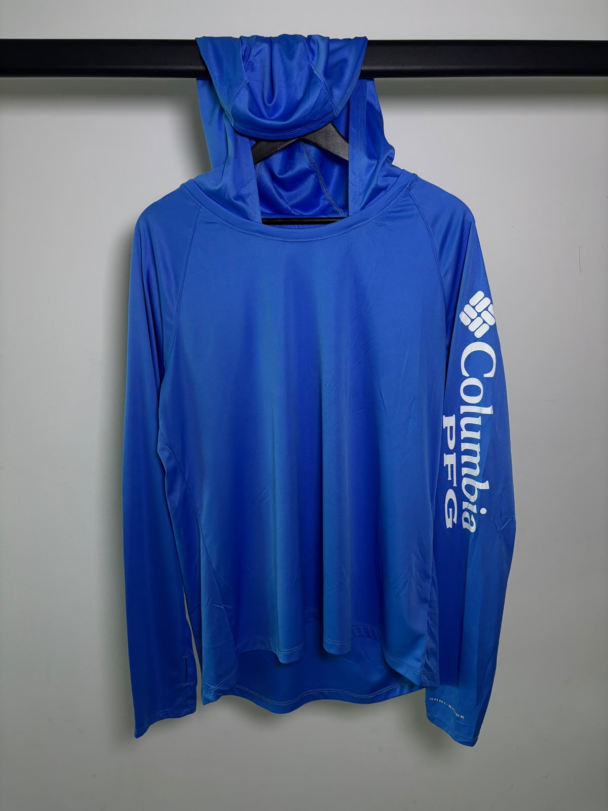 COLUMBIA AZUL OMNI SHADE ☀️ (PROTECCIÓN UVA Y UVB) SIN DETALLE. TELA LIGERA Y FRESCA. XL DE DAMA.