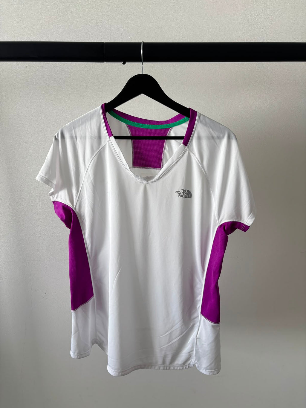 TNF FLASHDRY (acelera la evaporación del sudor y seca la ropa rápidamente). S DE DAMA.