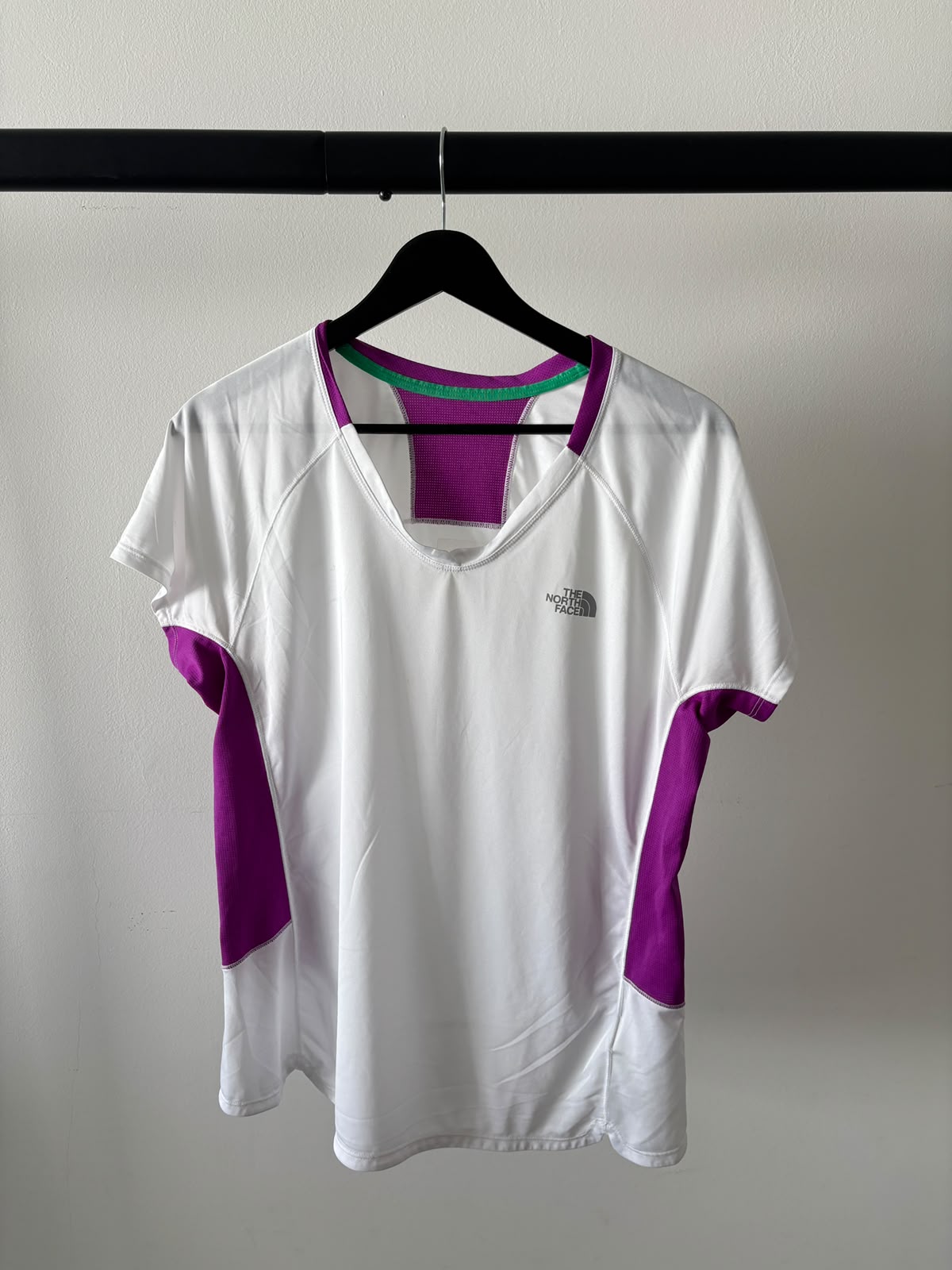TNF FLASHDRY (acelera la evaporación del sudor y seca la ropa rápidamente). S DE DAMA.