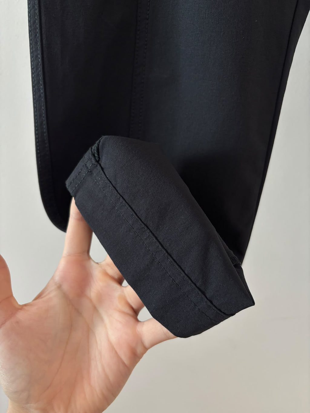PANTALÓN NEGRO PARA SENDERISMO. TELA LIGERA. TIRO MEDIO. COMO NUEVO. S DE DAMA.