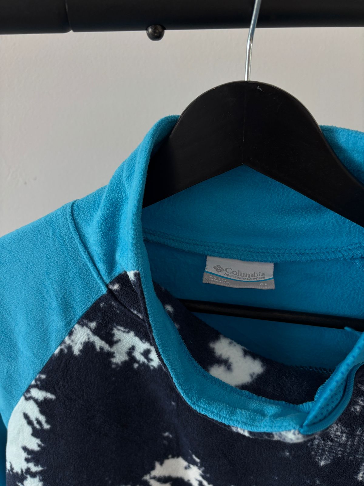 COLUMBIA FLEECE LIGERO AZUL. SIN DETALLE. L DE DAMA.