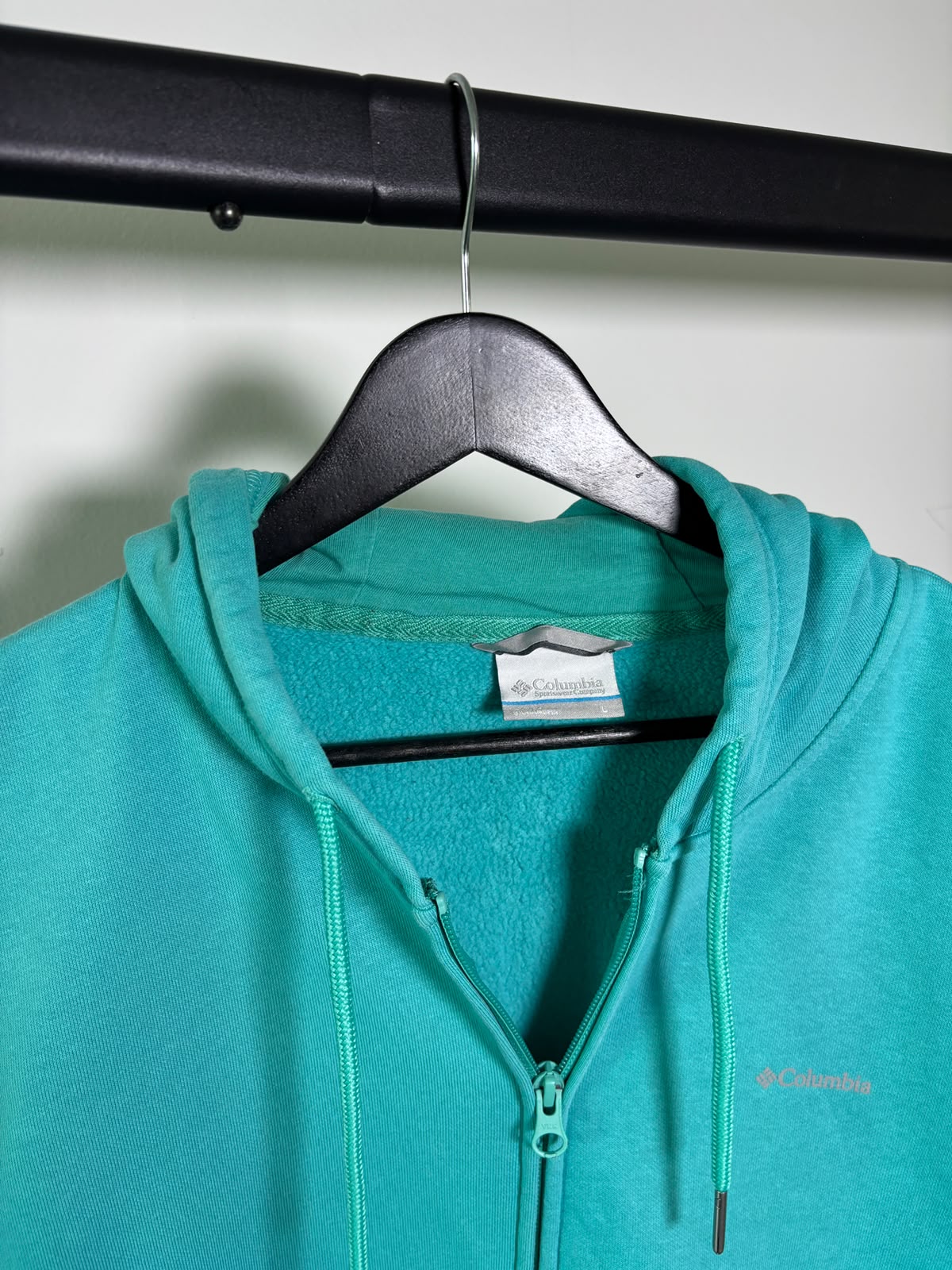 COLUMBIA HOODE MENTA LARGO. PEQUEÑO DETALLE. L DE DAMA.