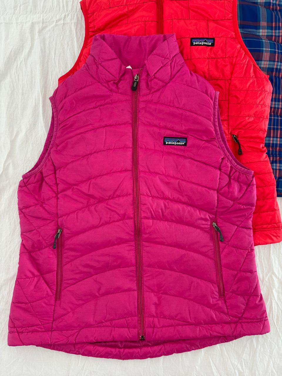 PATAGONIA ROSA DE PLUMA DE GANSO. MUY COMPRESIBLE QUE SE PUEDE HACER BOLSA. M DE DAMA.