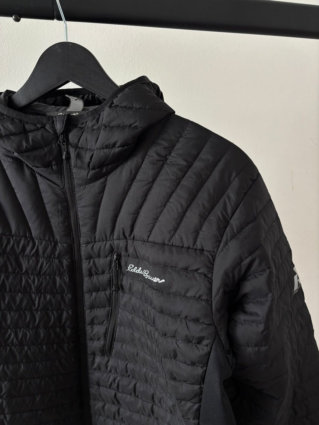 EDDIE BAUER PLUMA DE GANSO DE 850 2DA CAPA COMPRESIBLE. S DE DAMA.