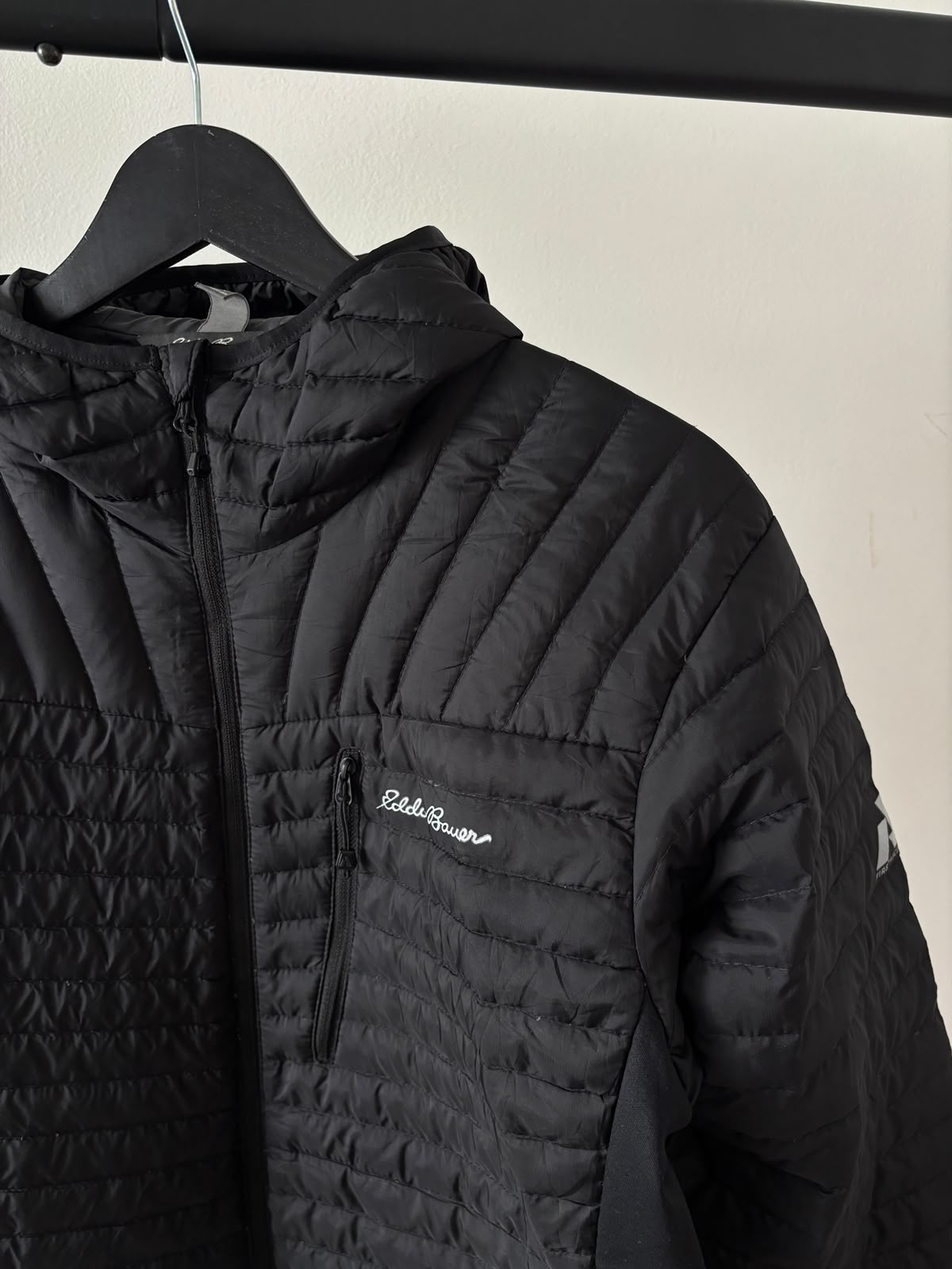 EDDIE BAUER PLUMA DE GANSO DE 850 2DA CAPA COMPRESIBLE. S DE DAMA.