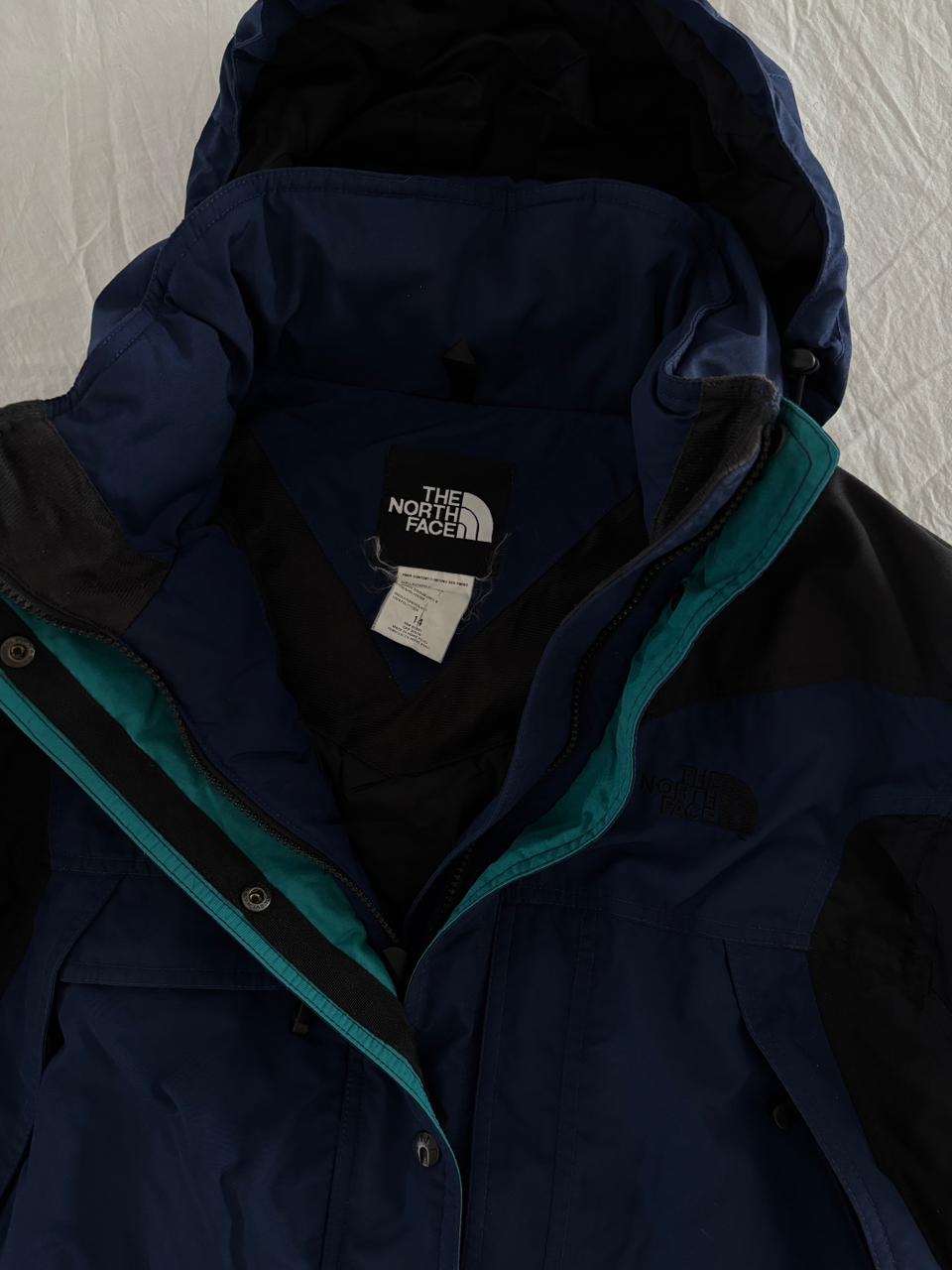 TNF AZUL CON NEGRO BRUMOSO Y CALIENTE IMPERMEABLE PARA NIEVE. L DE DAMA.