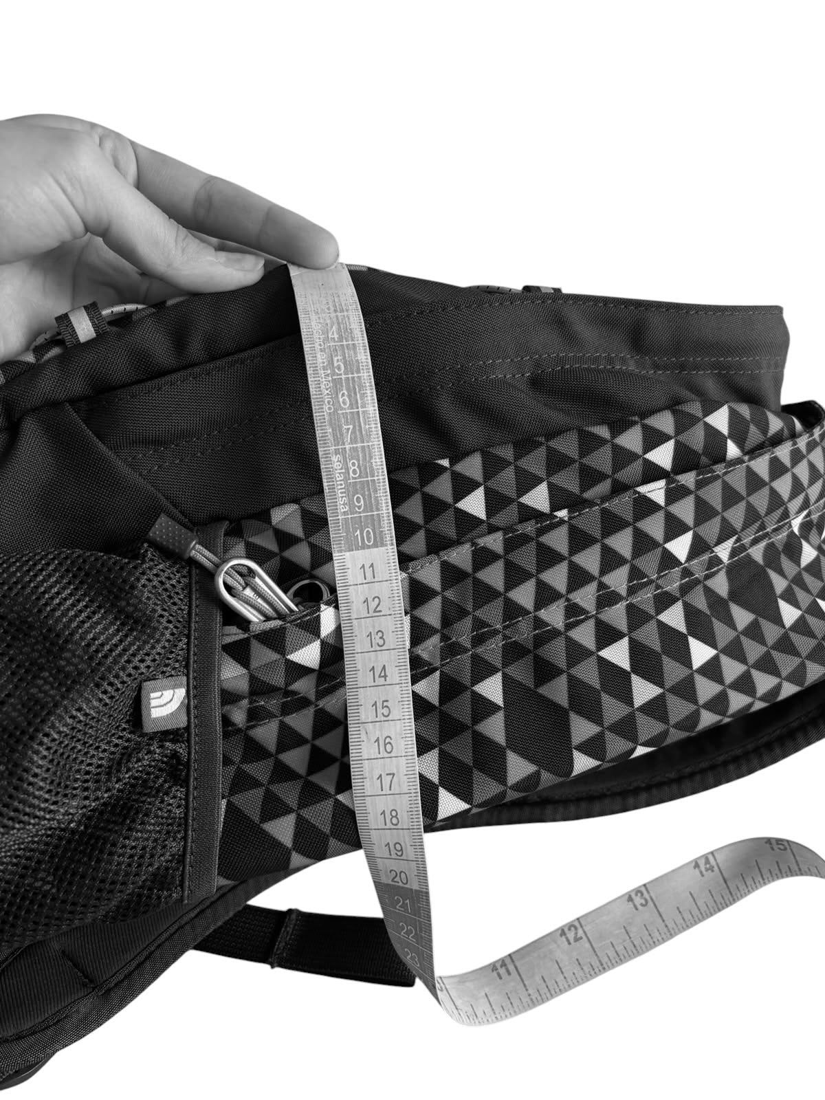 TNF MOCHILA JESTER 28L. SIN DETALLE CASI COMO NUEVO.
