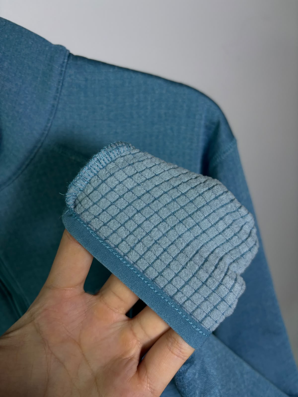 COLUMBIA 1RA CAPA TÉRMICO COMO NUEVO. OMNI WICK (absorbe el sudor de la piel y distribuirlo en la superficie de la tela para que se evapore rápidamente). XL DE DAMA