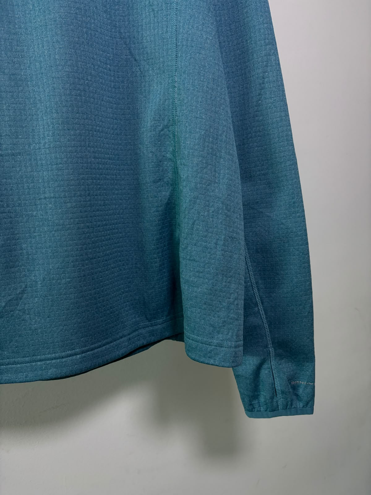 COLUMBIA 1RA CAPA TÉRMICO COMO NUEVO. OMNI WICK (absorbe el sudor de la piel y distribuirlo en la superficie de la tela para que se evapore rápidamente). XL DE DAMA
